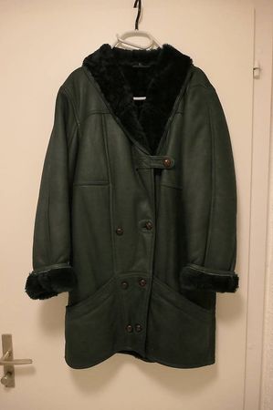 Wintermantel aus Leder, Gr. 38, Dunkelgrün, Top Zustand!