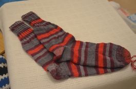 NO 41 - SOCKEN - HANDARBEIT - NEU (XB)