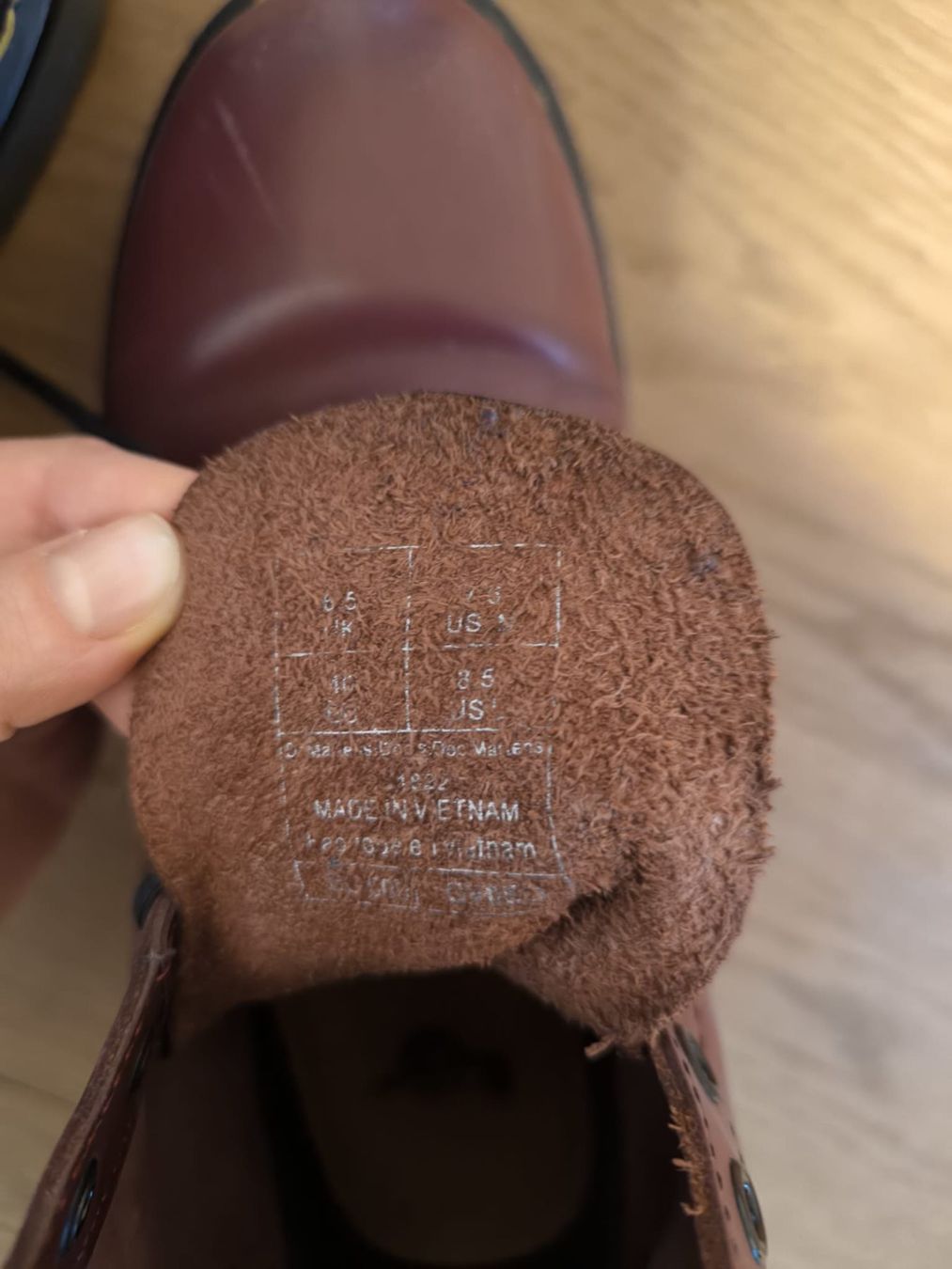 Dr. Martens Damenschuhe: Dr. Martens Boots, Grösse 40, Dunkelrot, gebraucht – Gebraucht aus Rheinau von Jackandjones01 3