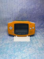 Gameboy Advance mit Spiel und Halter