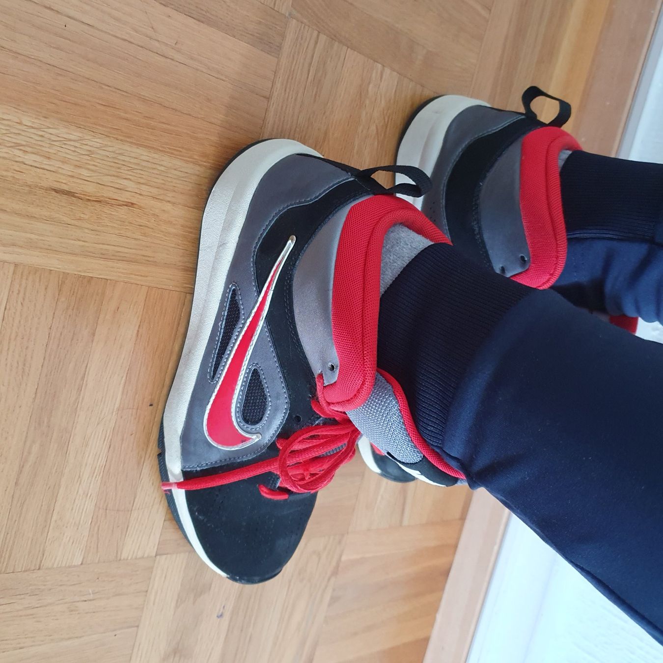 Nike Scarpe da uomo: Chaussures Nike 38,5 – Usato da Prilly venduto da RoDyRe 3