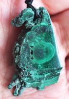 Halskette - G-850 – Natürlicher grüner Malachit – 2 x 3 cm