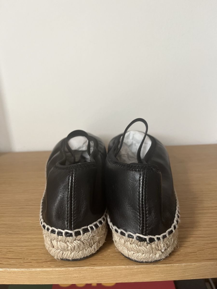 Arket Scarpe da donna: ARKET Schwarze Leder Espadrilles Gr. 39 – Usato da Zürich venduto da MonGusta 3