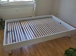 Bettgestell 140*200 weiss