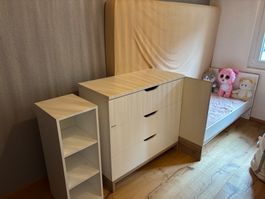 Chambre bébé/enfant (lit et commode/table à langer)