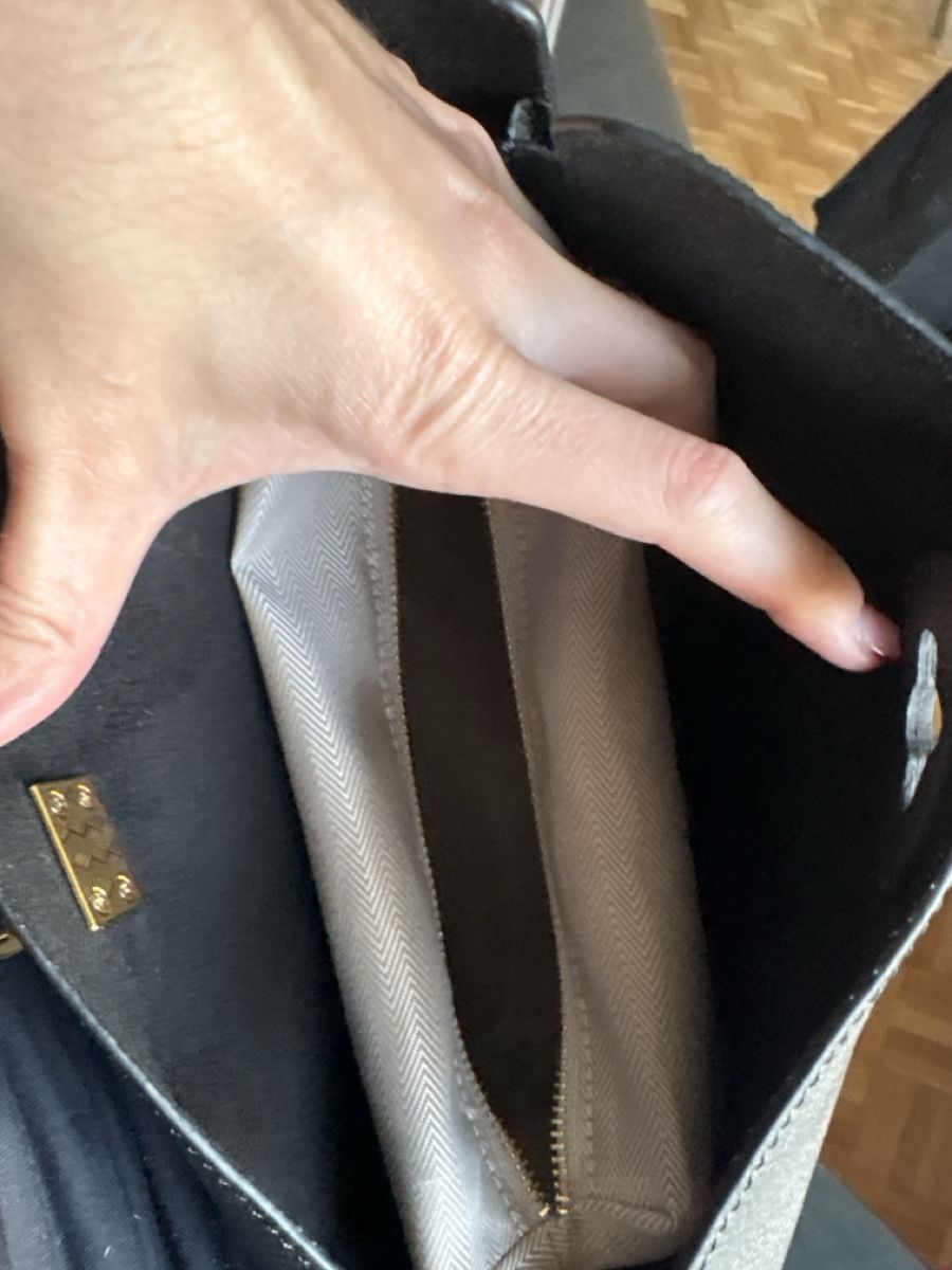 Borse da donna: Shoulder Bag Black Synthetic Material Acceptable – Usato da Winterthur venduto da kar_5kzx 2