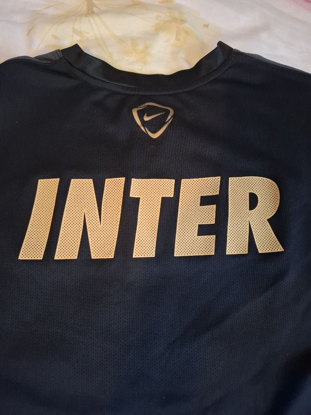Nike Canottiere & Pantaloni: Original Inter Mailand Trainingsshirt – Usato da Pratteln venduto da eri_t65l 4