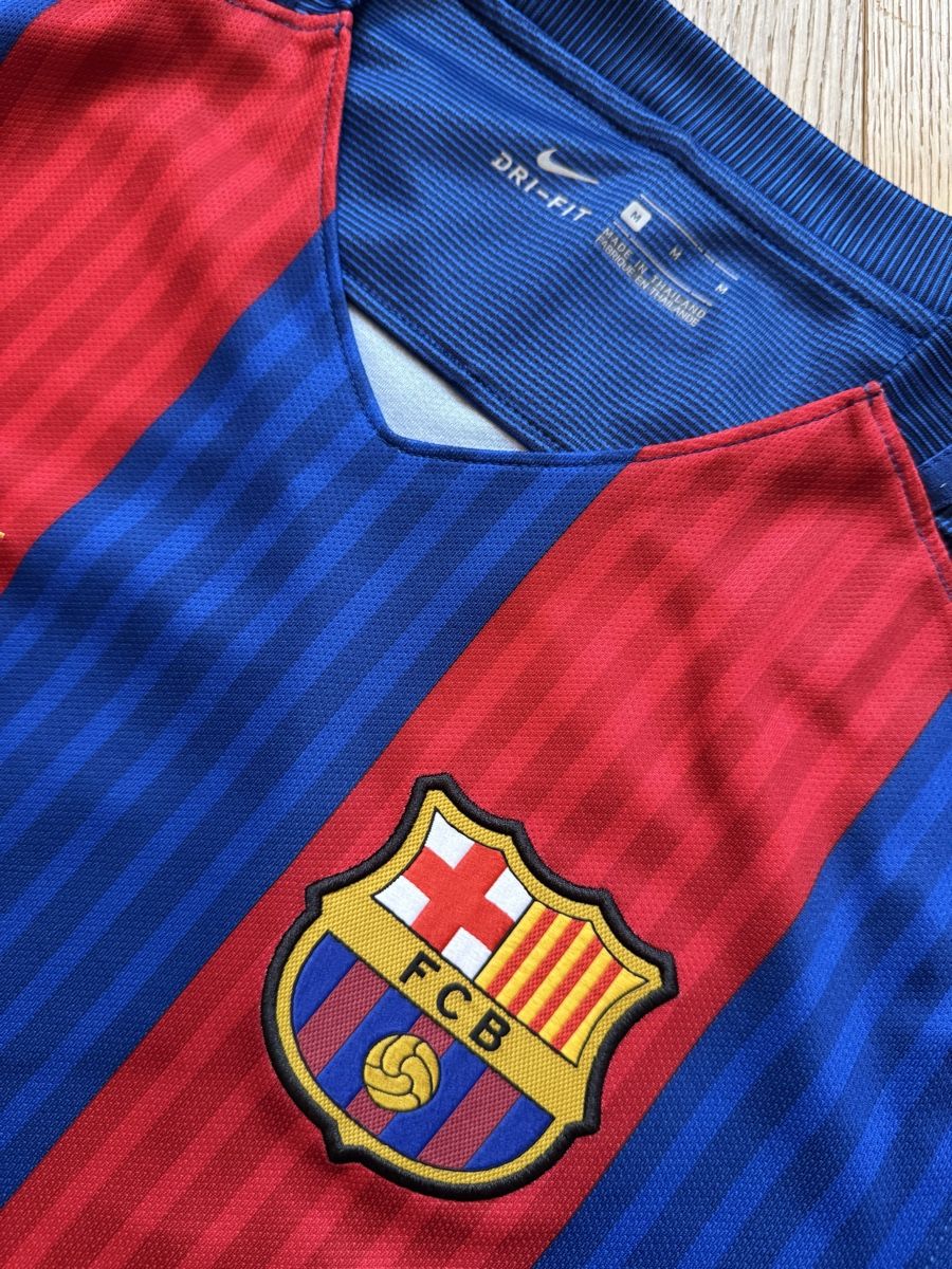 FC Barcelona Canottiere & Pantaloni: FC Barcelona Trikot 2016/2017 – Usato da Chur venduto da Lukas_Flohmarkt 3