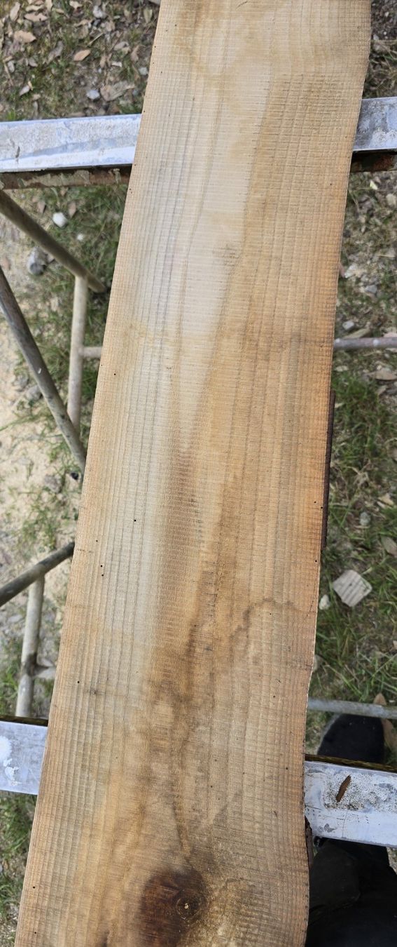 Holzartikel: Altes Holzbrett – Gebraucht aus Rorschacherberg von snOOpydOg11 1