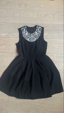 Robe noire évasée,  Needle and Thread, taille 38