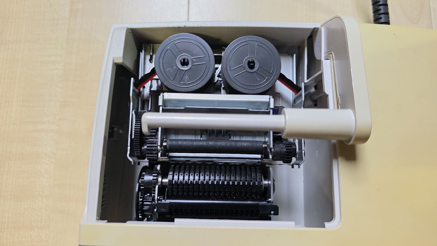 Sharp Taschenrechner: Sharp Compet CS-2635RH Tischrechner – Gebraucht aus Burgdorf von MIDICLORIAN 5