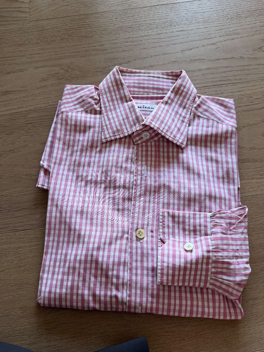 Kiton Hemden: Hemd Kiton Karo Rosa Grösse 40/15 3/4 – Gebraucht aus Oberwil b. Zug von hallihallo12 1