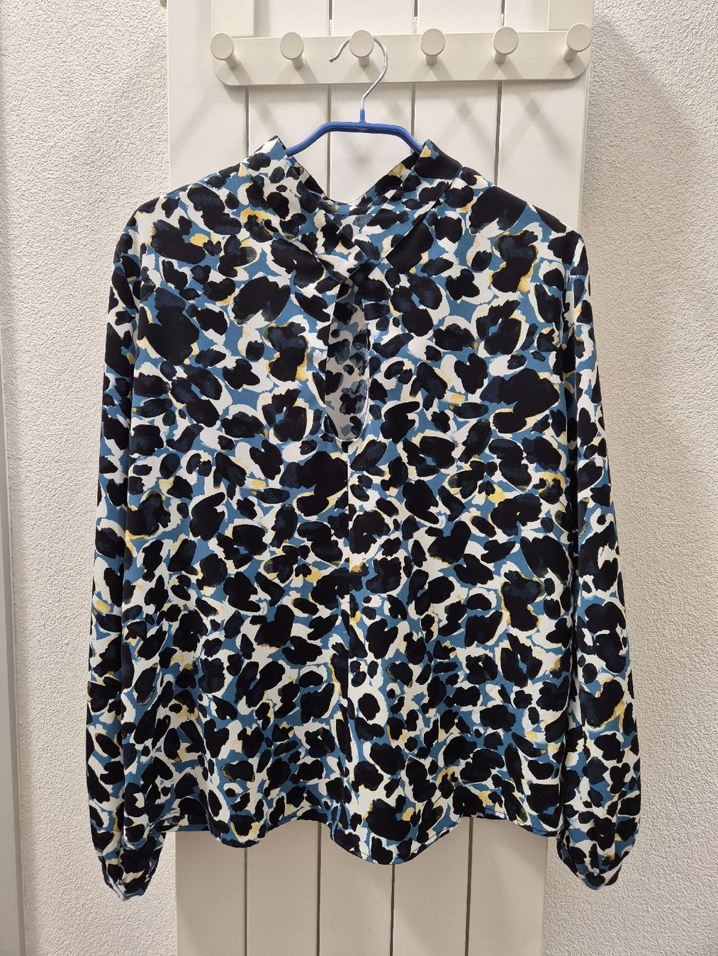 Zara Blusen: Stylish Leopard Print Blouse, Perfect for Fall! – Gebraucht aus Zürich von mar_h988