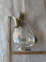 Pichet / cruche à vin ancien - Corps en verre moulé et métal