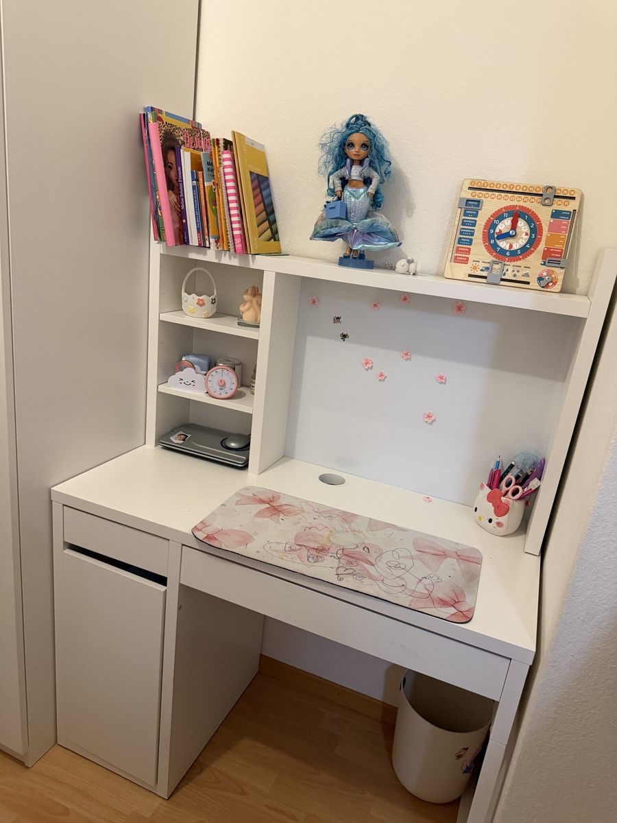Bureaux: Ikea Micke Kinderschreibtisch  – D'occasion à Wettingen par mha_6hdg 3