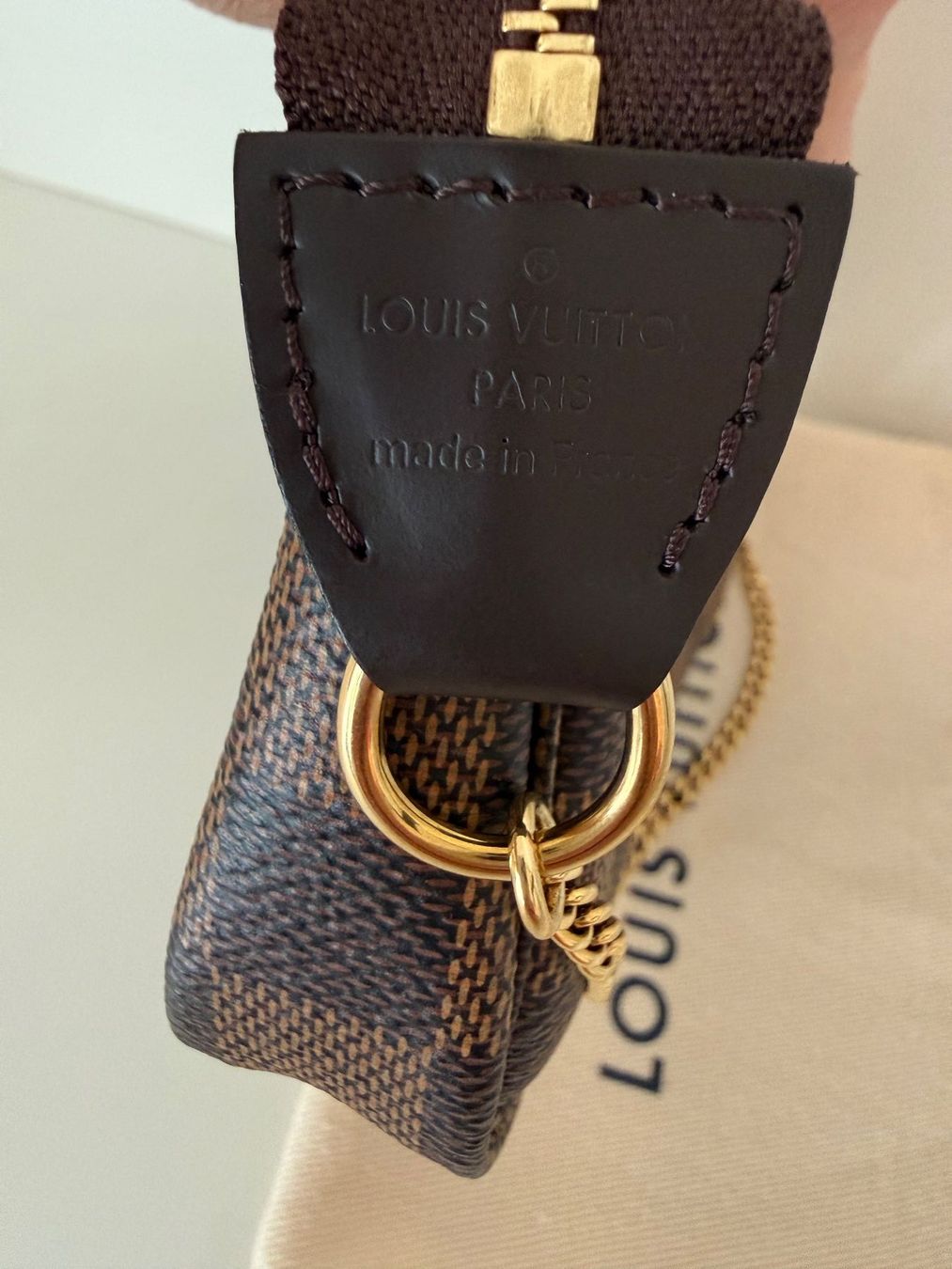 Borse da donna: Louis Vuitton Mini Pochette Accessoires / Damier Ébène – Usato da Meilen venduto da atlanterra 9