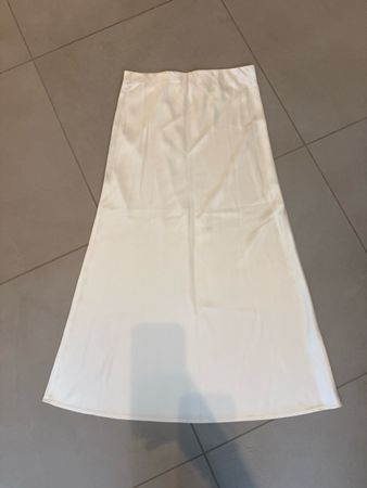 H&M Satinrock in Weiss 