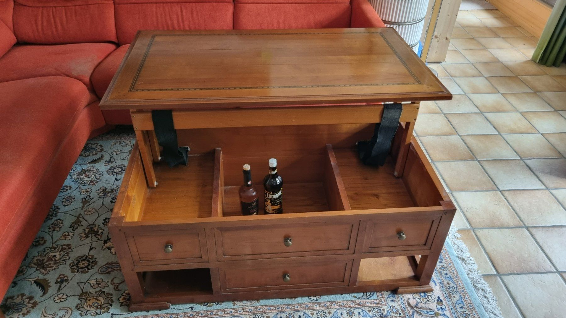 Tavoli: Table basse relevable bois massif bon état – Usato da Versoix venduto da Audrey294 1