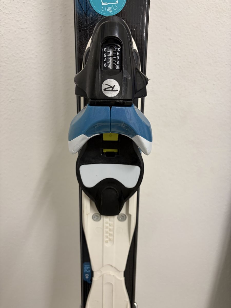 Rossignol Sci: Jugend Ski (alpin)  – Usato da Märstetten venduto da cellen3 3