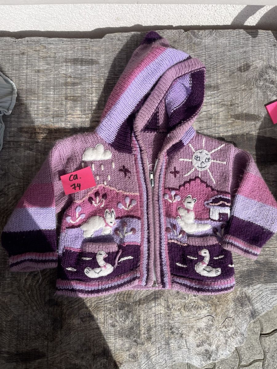 Giacche & Cappotti: Süesse Kinder Strickjacke mit Kapuze, Grösse ca. 74 – Usato da Ringgenberg BE venduto da Li_Flo