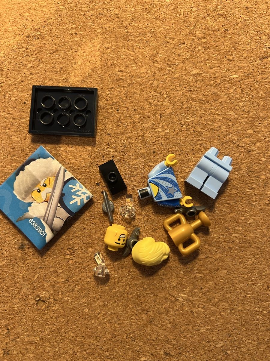 Lego Kit di costruzioni: Lego Minifigures serie 22 – Nuovo (secondo la descrizione) da Giubiasco venduto da Simone927lilla 1