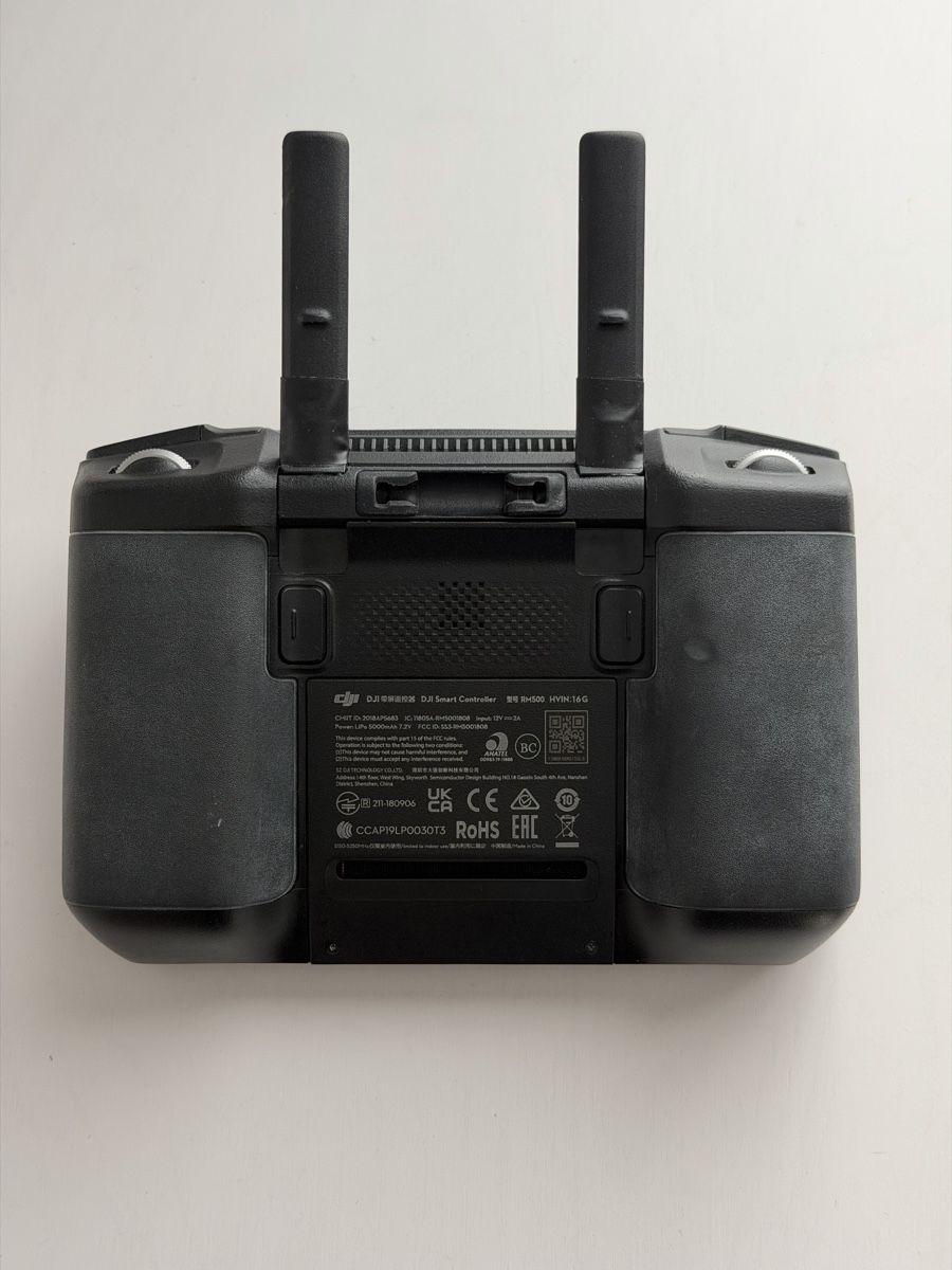 DJI Commande à distance: DJI Smart Controller – Défectueux à Zürich par jankais3r 1