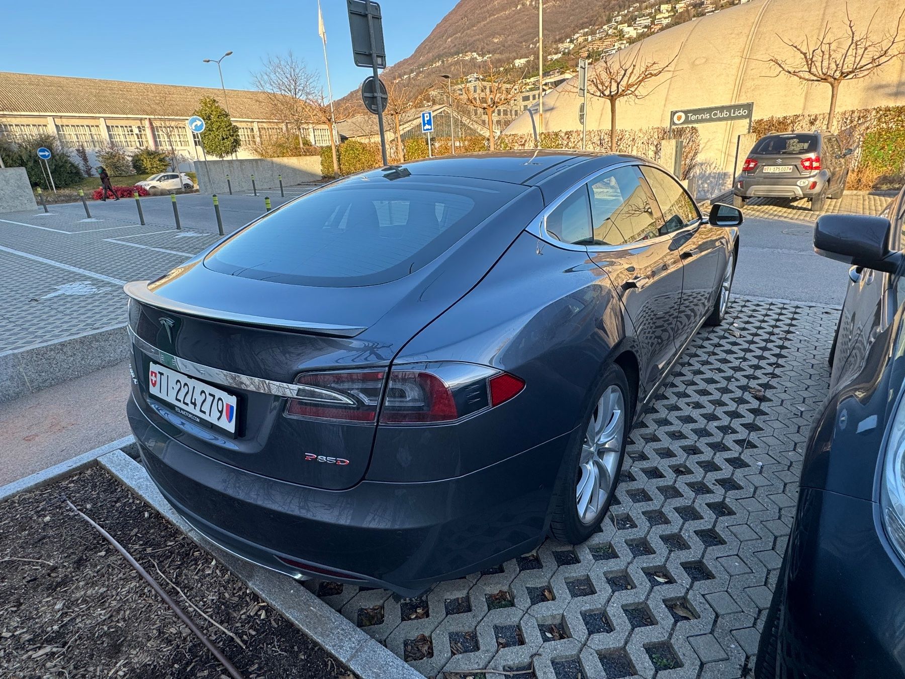 Tesla Automobili: Tesla Model S P85D – Usato da Tenero venduto da Loris- 4
