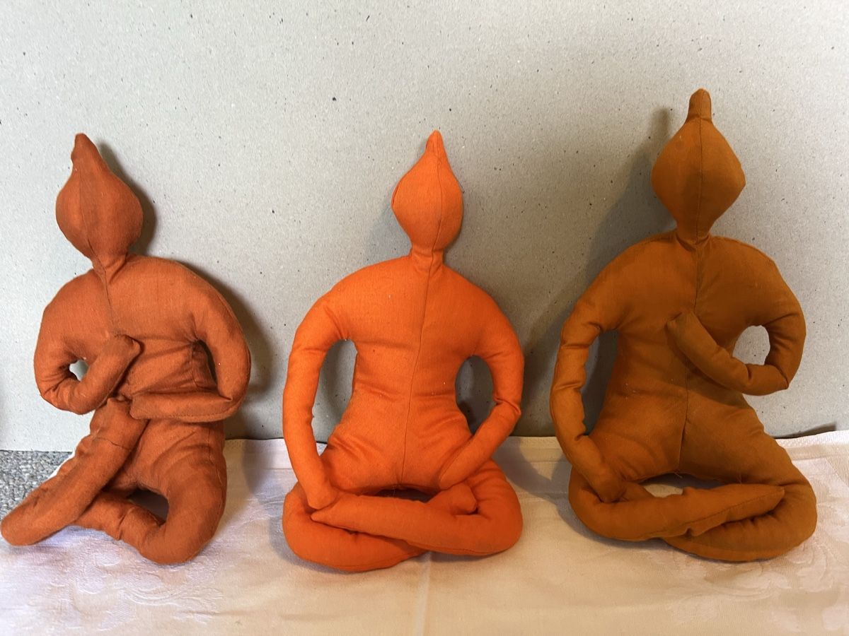 Alle Dekorationen: Eda Editions Happy Buddhas – Gebraucht aus Münchenstein von Sozial_Labor_Brocki