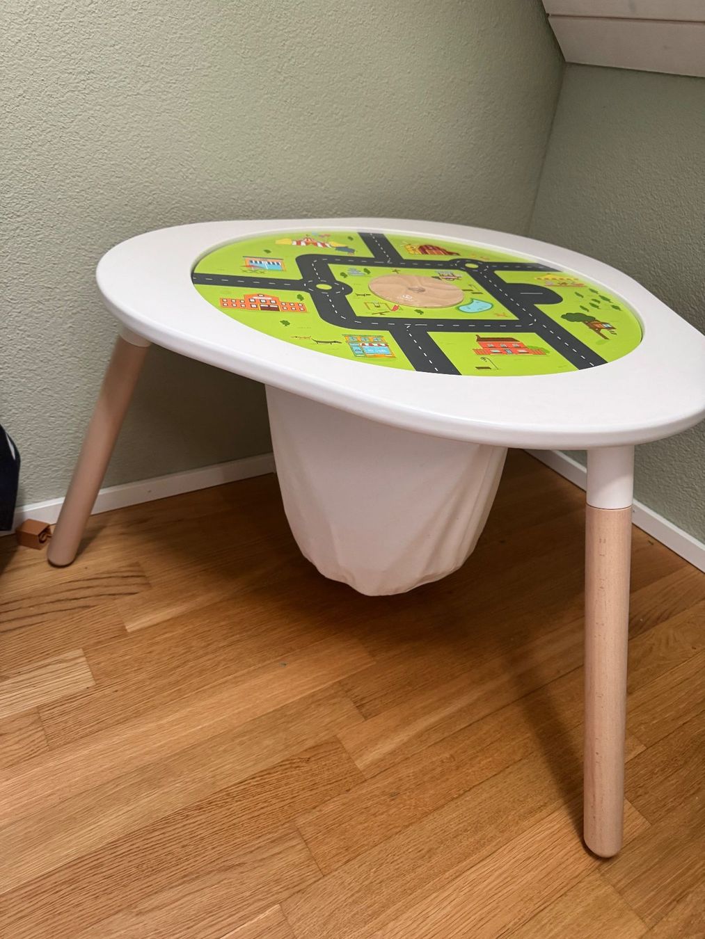 Tischset: Stokke Multifunktionsspieltisch in weiss – Gebraucht aus Hombrechtikon von Sonne127 1