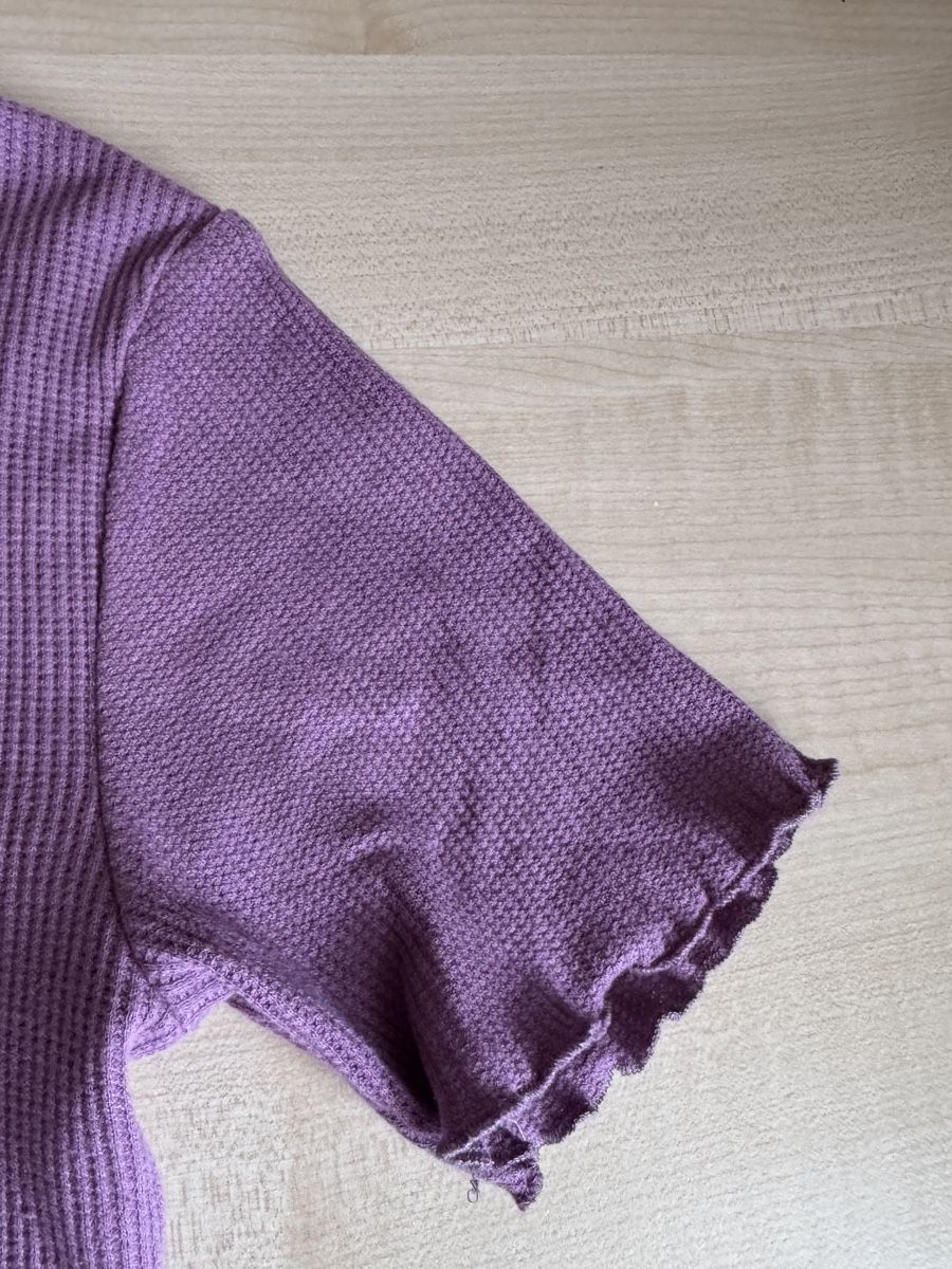 Pull&Bear T-shirt: T-shirt côtelé lilas Pull & Bear - taille S – Nuovo (secondo la descrizione) da Genève venduto da swissjojo 1
