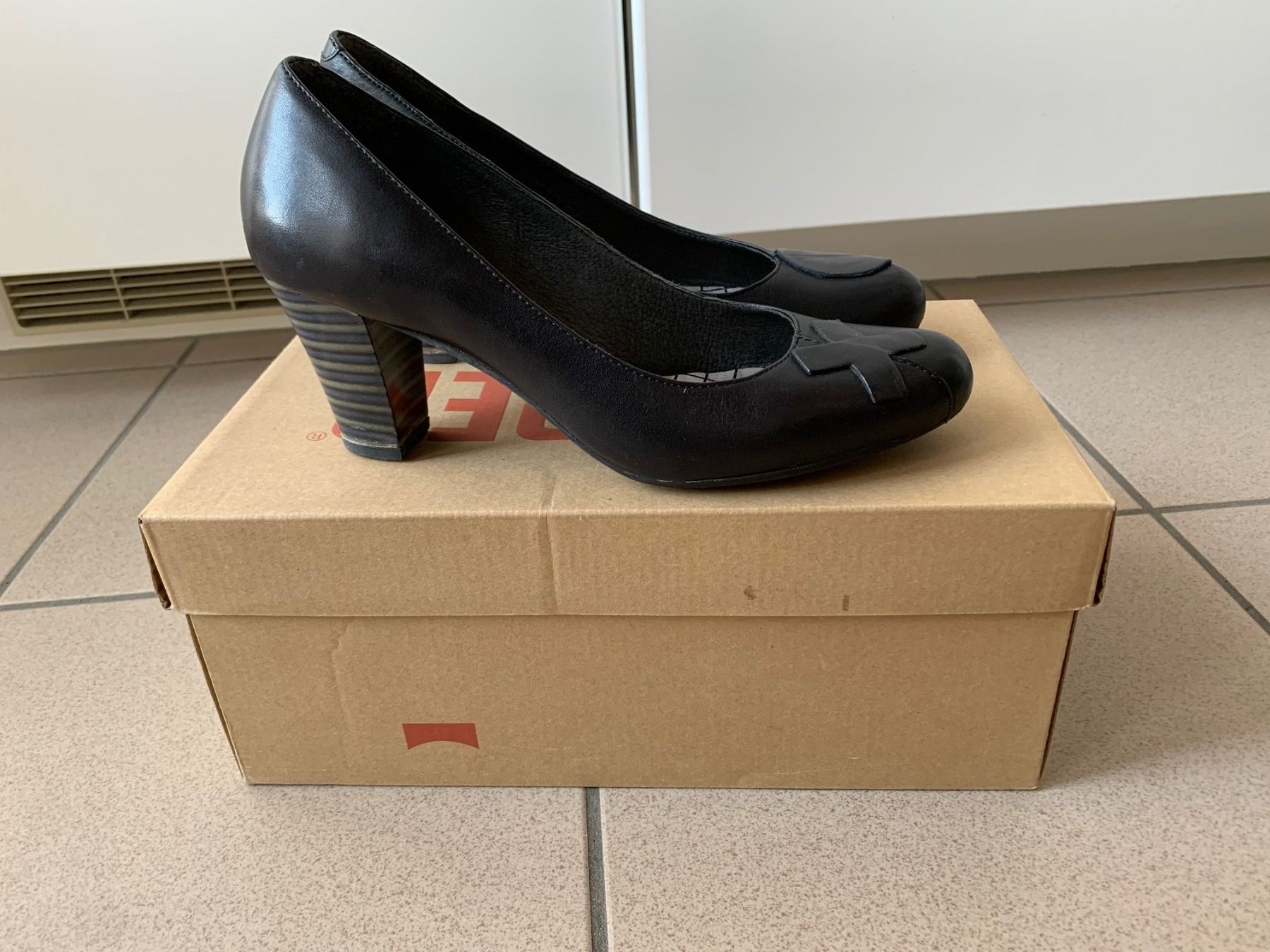Camper Scarpe da donna: Schöne Pumps Camper Gr. 38 – Usato da Zürich venduto da kicconet 1