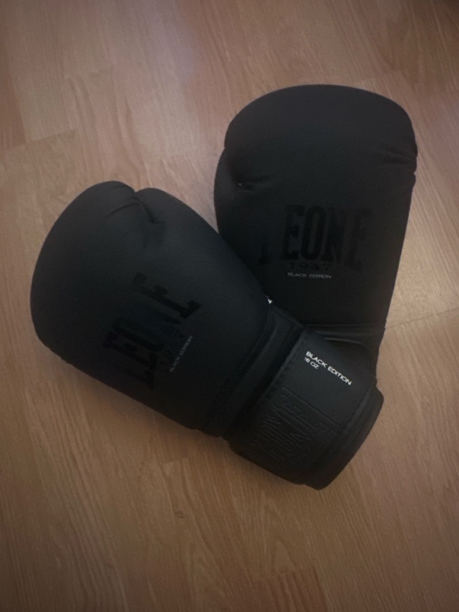 Guanti & manicotti: Leone Boxhandschuhe 16 oz, Black Edition, schwarz – Nuovo (secondo la descrizione) da Affoltern am Albis venduto da keon_wetzel 2