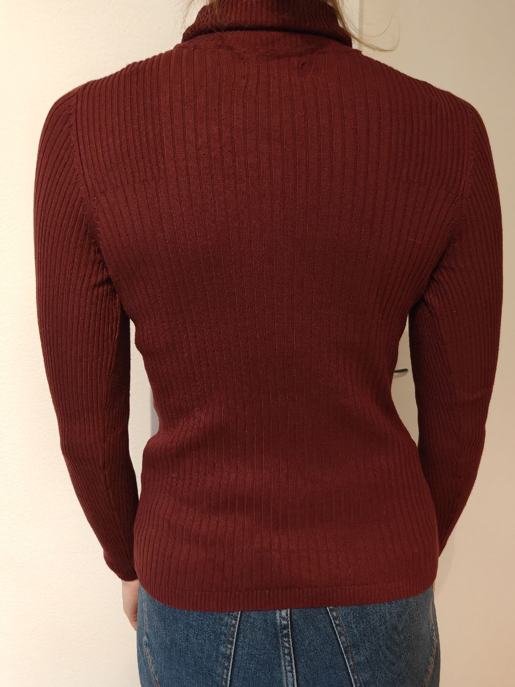 Tops: Damen Rollkragenpullover gerippt bordeaux Gr. M – Gebraucht aus Olten von Edelw1ss 2