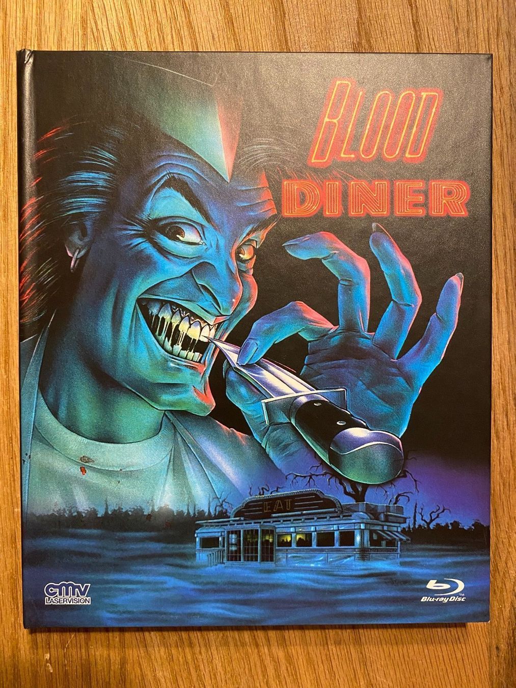 Tutti i DVDs: Blood Diner Mediabook – Nuovo (secondo la descrizione) da Möhlin venduto da Devilspunchbowl
