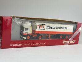 HR- Herpa DAF Koffersattelzug TNT Express