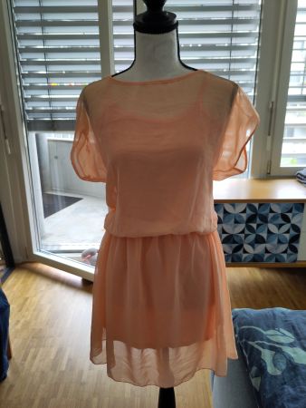 Sommerliches leichtes Kleid in Koralle Gr. S