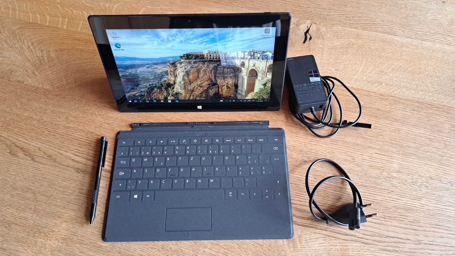 Microsoft Tablet PC: Surface Pro 1 - 1. Generation - Vintage - Retro – Usato da Zwingen venduto da Tigertimmi 1