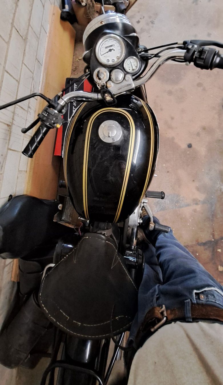 Enfield/Royal-Enfield Strada: Royal Enfield 350cc Bullet – Usato da Basel venduto da Tetram02 3