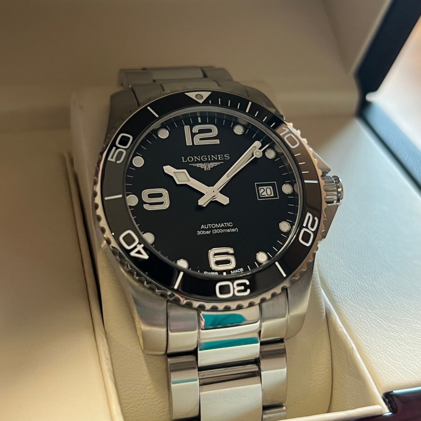 Longines Orologi: Longines Hydroconquest Black Dial Full Set L3.781.4.56.6 – Usato da Carouge GE venduto da Watchaser 1