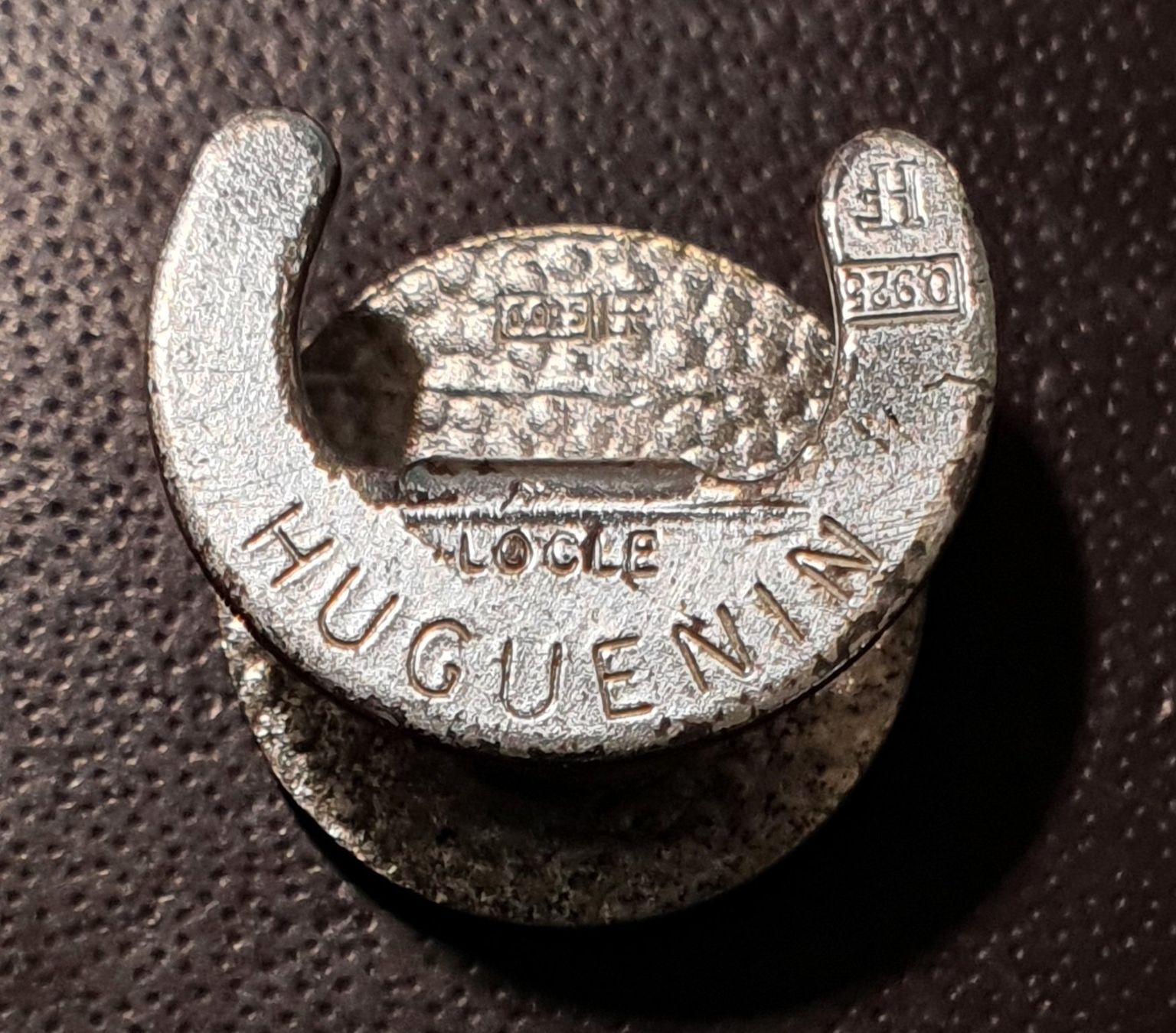 TCS Placchette & Badge: F019B Revers Knopf TCS Veteran Silber 925 – Usato da Reinach BL venduto da Boston-Verkauf 1