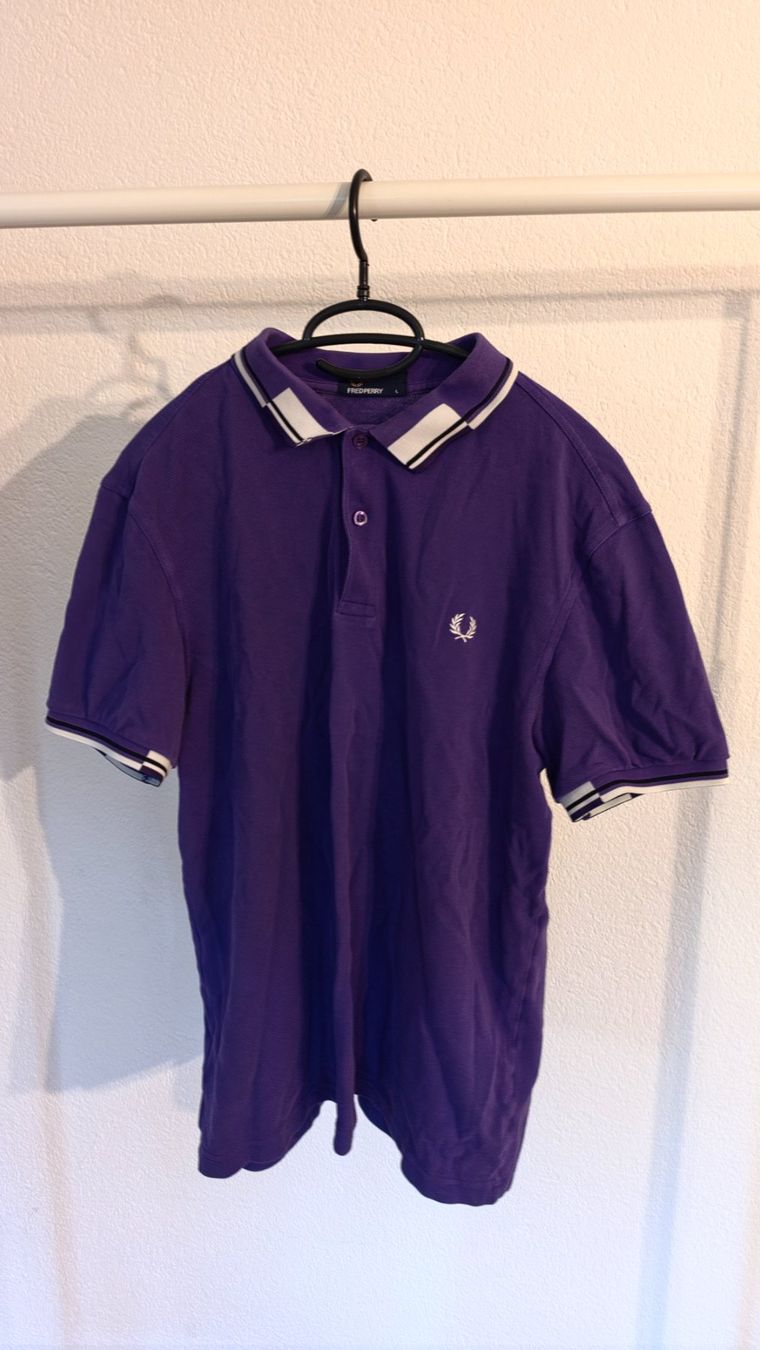 Fred Perry Magliette Polo: Fred Perry Kurzarm-Polo, Lila, Gr. L – Usato da Zürich venduto da mil_h79t