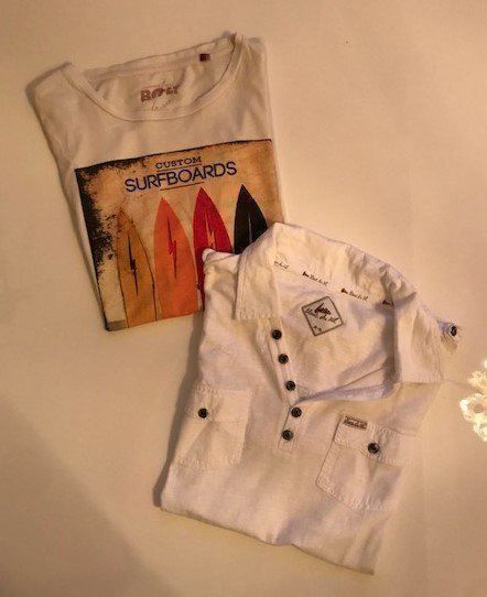 Hemden, T-Shirts & Polos: 2 T-Shirts (Grösse: S) – Gebraucht aus Buchs ZH von Donsalentino