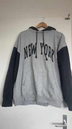 Brandy Melville New York Hoodie Oversized Grey Black
