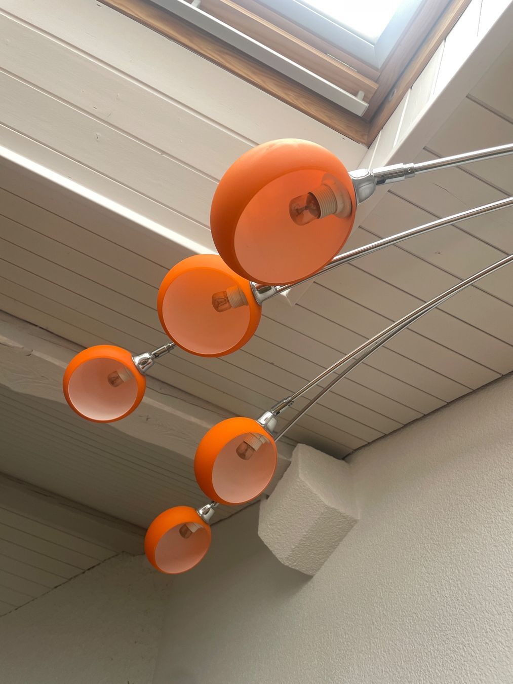Lampade: Bogenlampe chrom orange mit Marmorsockel – Usato da Zürich venduto da merbo 3