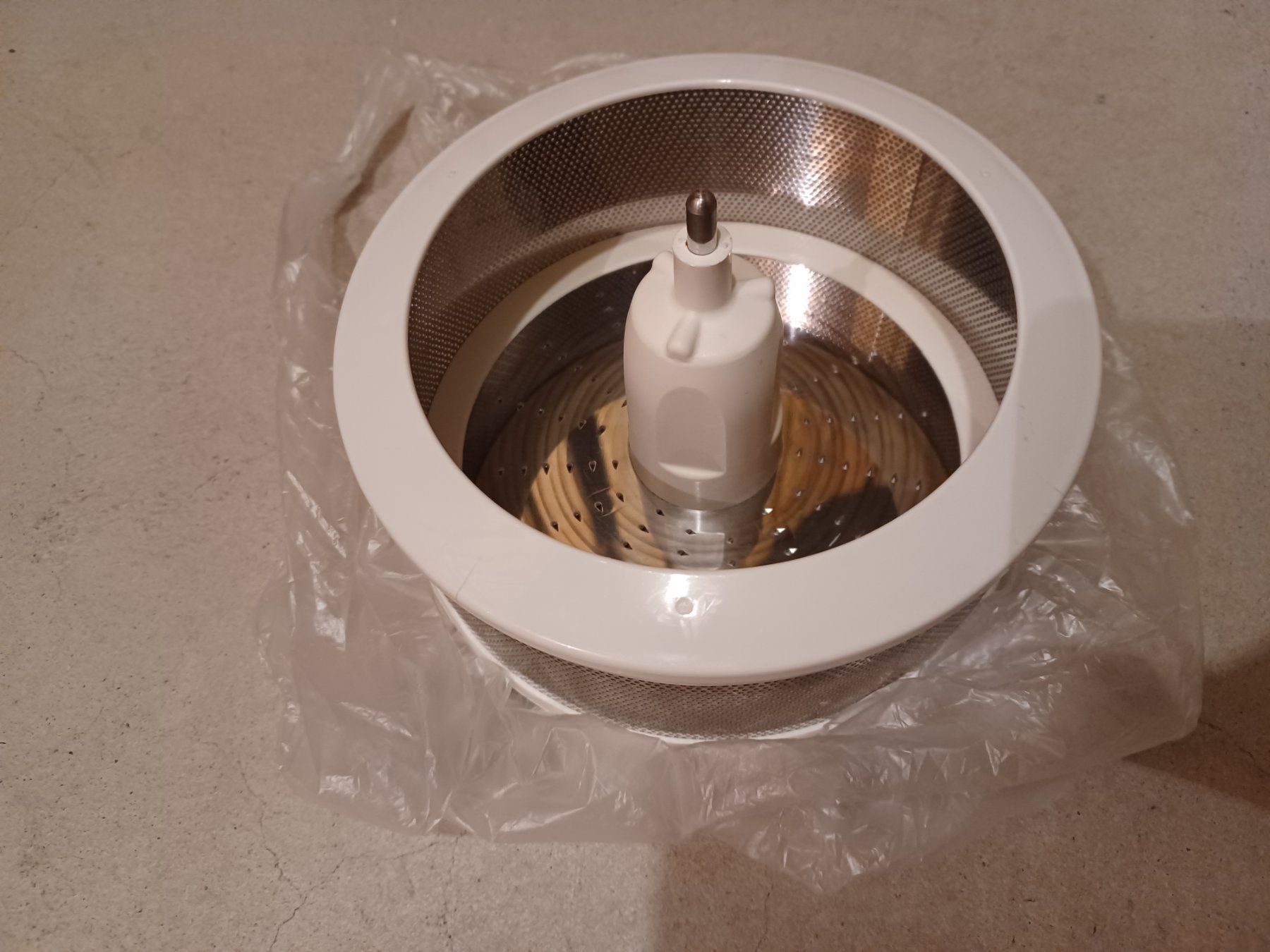 Elettrodomestici da cucina: RUDH Professional - Küchenmaschine – Usato da Rickenbach TG venduto da mze_hr7k 4