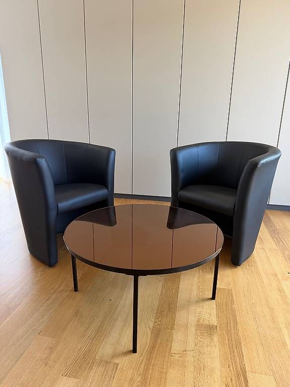 Set di tavolo e panche: Schöner Coutschtisch mit 2 Sessel – Usato da Embrach venduto da ber_8fgp 2
