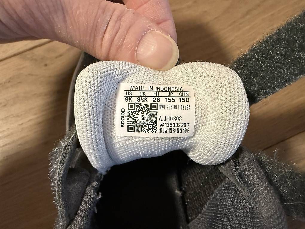 Scarpe per ragazze: Adidas Lederturnschuhe – Usato da Wohlen b. Bern venduto da nicolez8 2