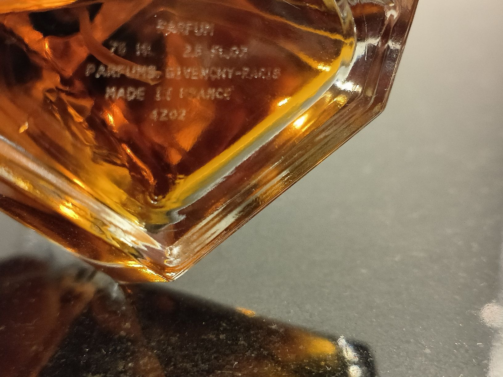 Givenchy Profumi & Eau de Toilette: Givenchy Ange ou Démon Le Parfum 75 ml – Usato da Carouge GE venduto da pro_8k9d 4
