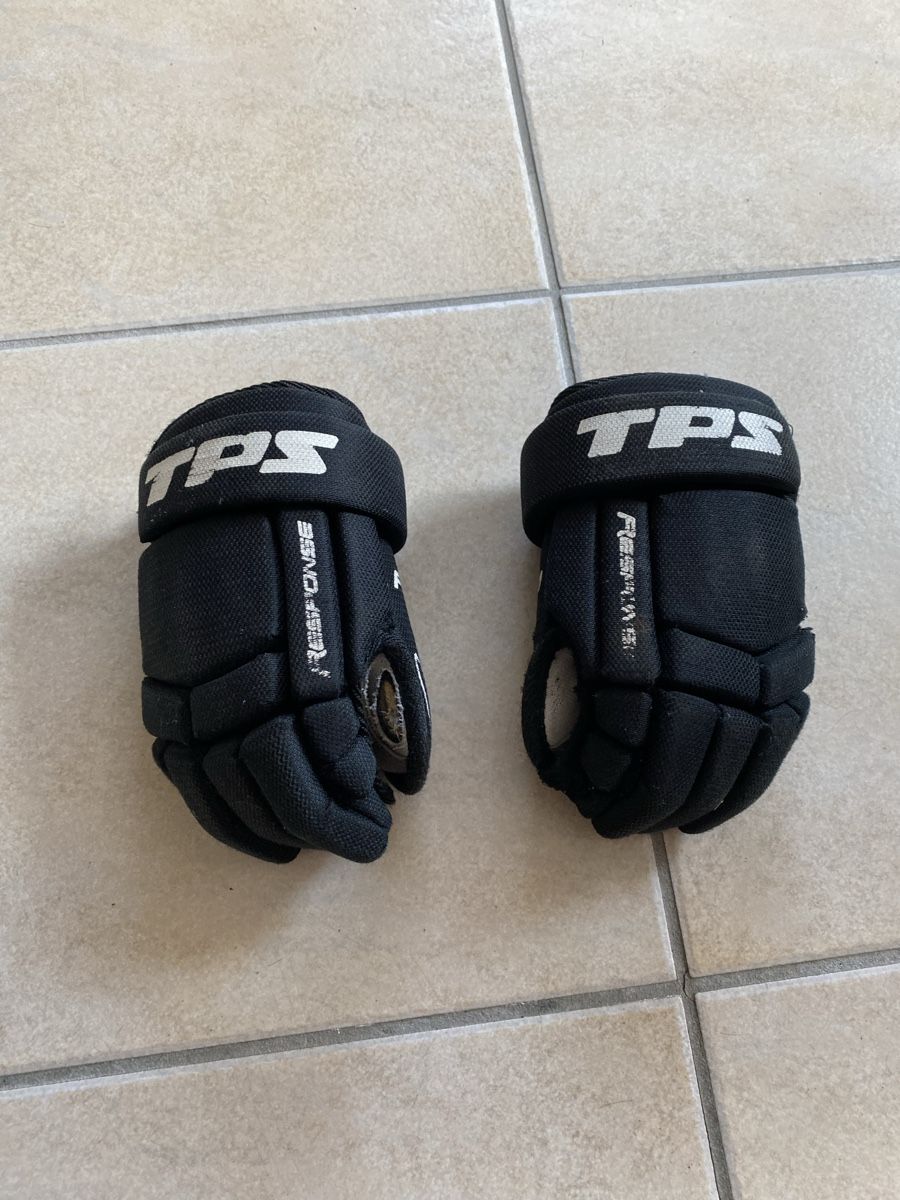 Kinderhandschuhe: Eishockey kinder Handschuhe – Gebraucht aus Studen BE von Bigiyb
