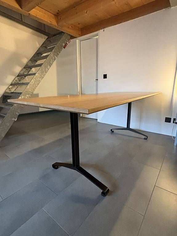Tavoli: Beizentisch Ausstellungsmodell 200/80cm – Usato da Herisau venduto da Designreich 1